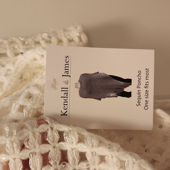 White Knit Poncho with Fringe - Picture 2 of 2